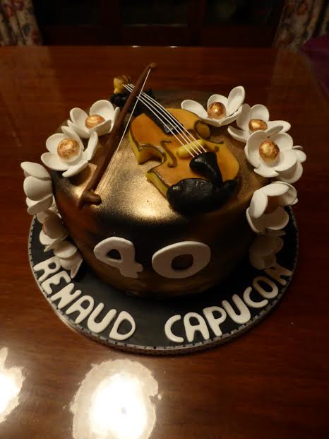 Violin Themed Cake by Emilia Sinigaglia of Amourki