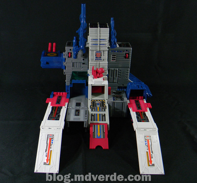 Transformers Fortress Maximus G1 Encore - modo base