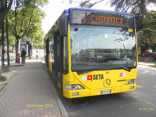 autobus Mercedes Citaro n°115 al capolinea 6 AUTOSTAZIONE