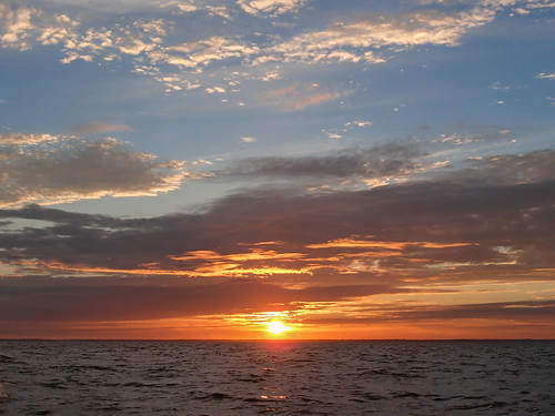 morning sun gulfofmexico clouds sunrise gulf florida olympus fl fla cloudporn morn steinhatchee olympustough sunriseporn tg620