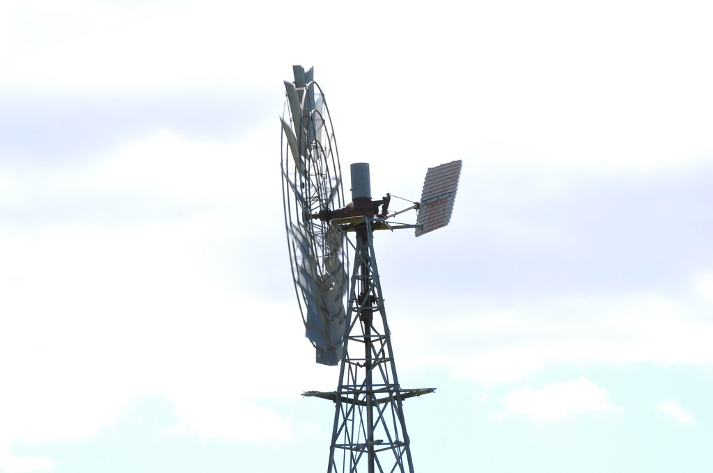 17 foot Southern Cross R pattern (RF) windmill; Murrumbateman, NSW, Australia