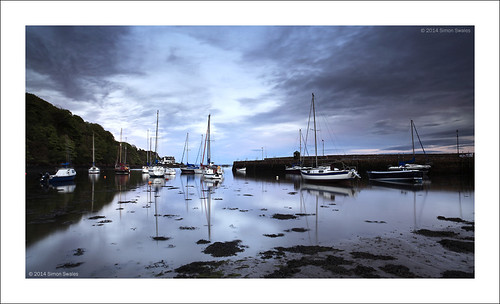 clouds zeiss canon reflections coast scotland harbour fife availablelight coastal northsea yachts masts ze firthofforth gloaming estuaries aberdour boatclub bythesea hawkcraig leefilters distagont2821 eos5dmkii distagon2128ze