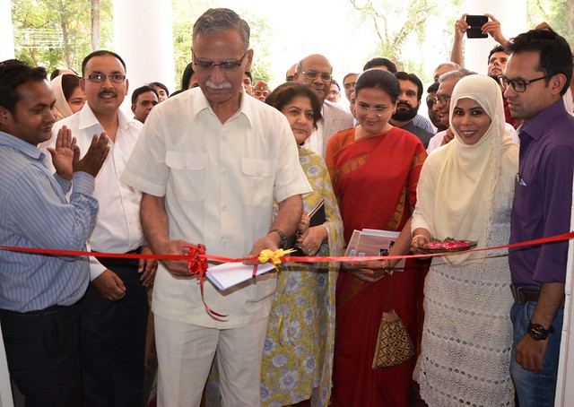 AMU Vice Chancellor inaugurating the exhibition on Rashid Jahan.