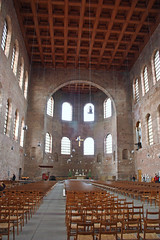 Aula Palatina -Germany / Late Antique Europe - early 4th century C.E.    


 


Content


-early christian church


 


Style


-main central area . . . nave


-semi circular apse with half dome . . . coffered ceiling


-high...
