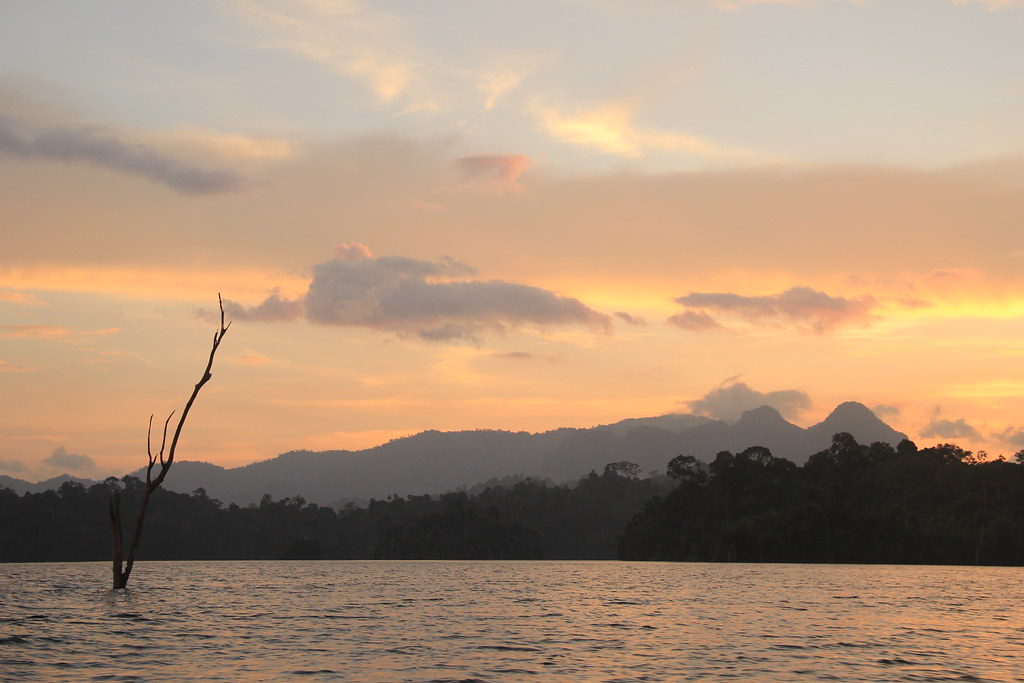 Sunset, Cheow Lan Lake