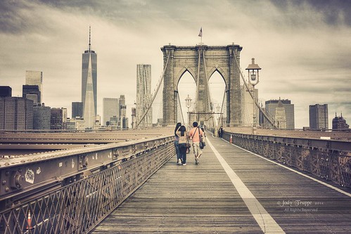 Walkin' the Brooklyn Bridge