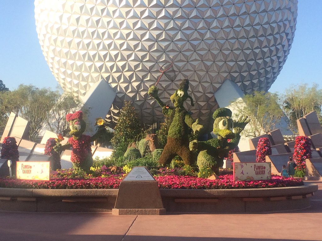 Goofy, Donald and Daisy Topiaries