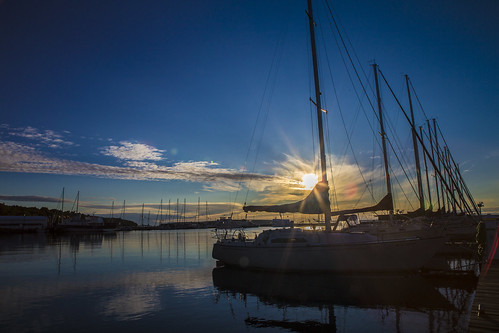 wisconsin sailboat sunrise shoot mg lakesuperior bayfield microgigantic