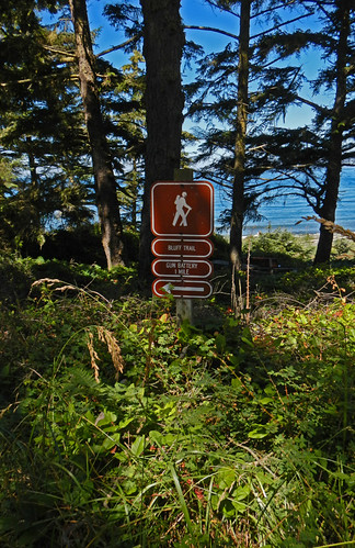 Fort Ebey Sign to the Bluff Trail