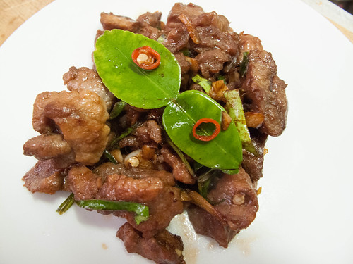 060 fried pork with kaffir lime leaves + chilli