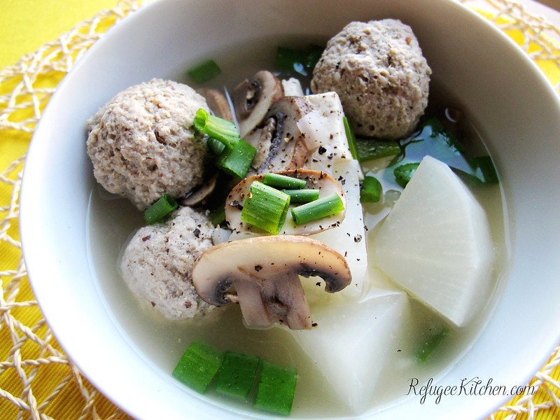 Sgnor Chai-Tau - Cambodian Daikon and Meatball Soup