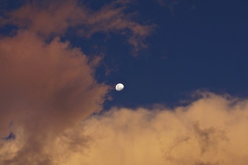 chile santiago sunset moon clouds de atardecer luna nubes providencia