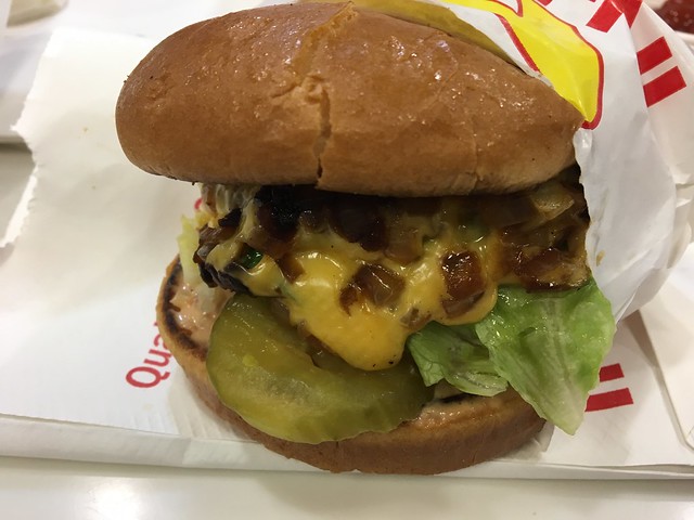 Double double burger animal style with chiles - In-N-Out Burger