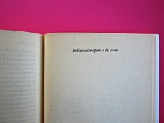 Soglie, di Gérard Genette. Einaudi 1989. Responsabilità grafica non indicata [Munari]. Indici delle opere e dei nomi: pag. 419 (part.), 1