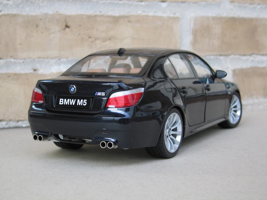 Kyosho 1:18 BMW M5 (E60) | DiecastXchange Forum