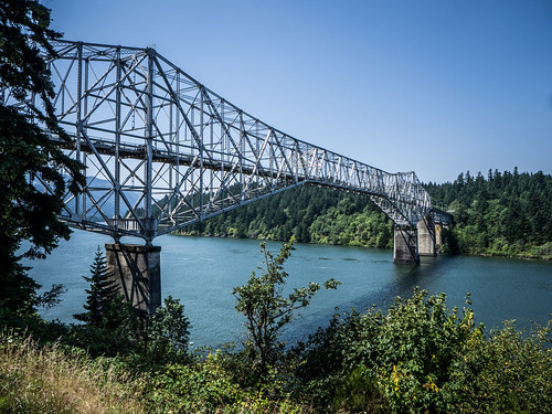 Bridge of the Gods over Columbia River