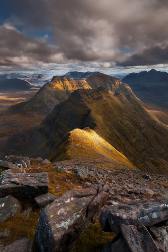 mountain landscape photography scotland hiking alpine torridon munro everlook beinnalligin beinndeargh