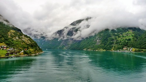 norway day cloudy geirangerfjord