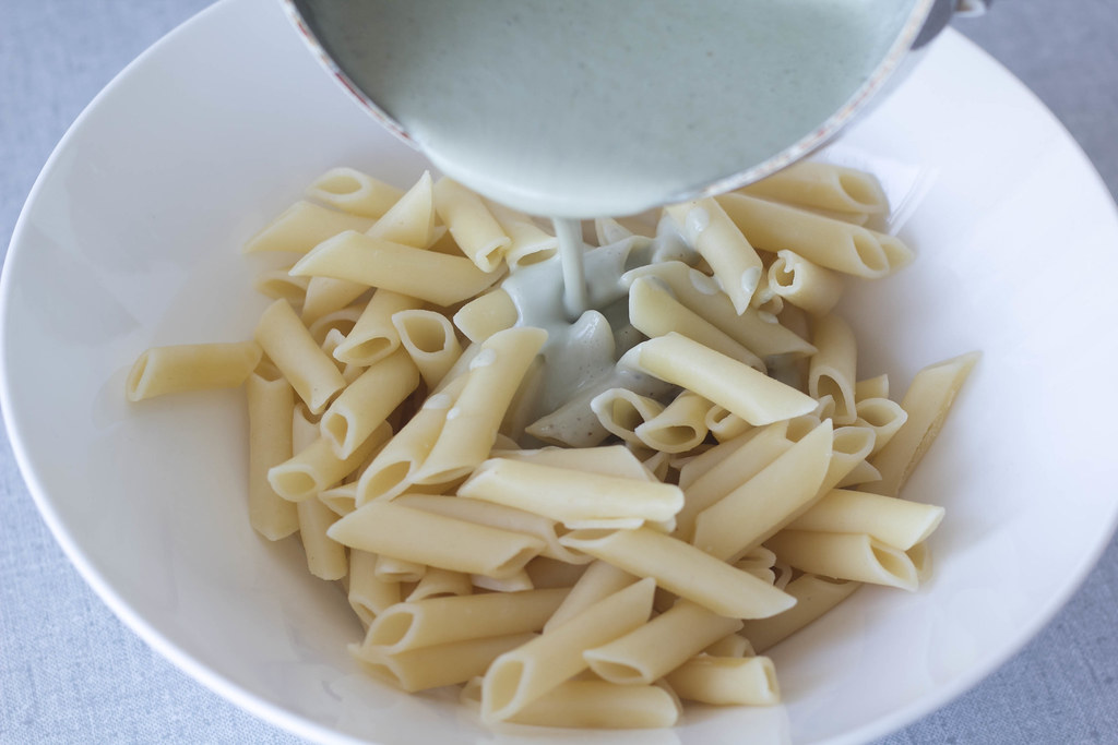 Pasta med gorgonzolasauce, ruccola og valnødder (6)