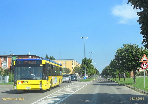 autobus Busotto n°81 in viale Dalla Chiesa - linea 3