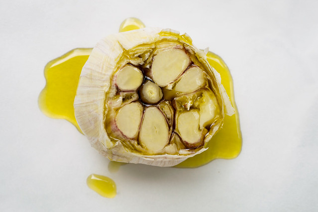 garlic head with olive oil