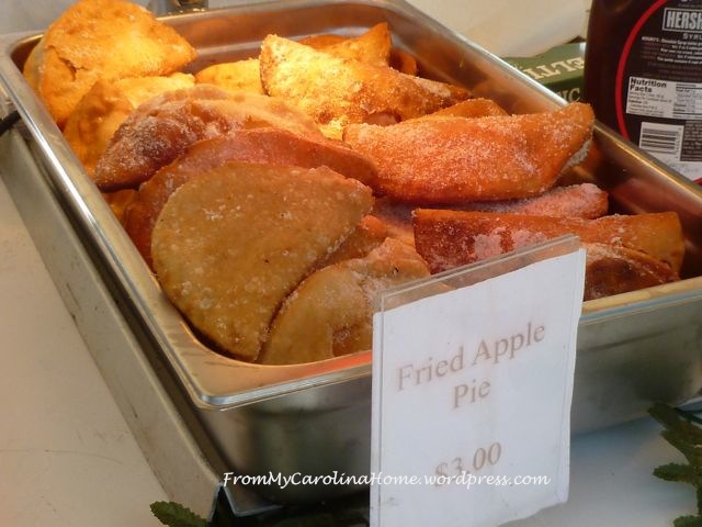 AppleFestival2014-fried pies