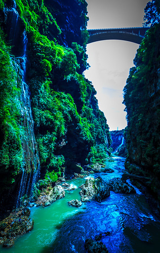 china bridge green nature river landscape deep waterfalls gorge guizhou chongqing guiyang 贵阳 jameslee highmountain 安顺 malinggorge