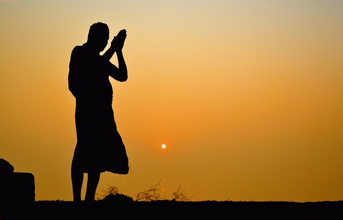 winter sun india mist art silhouette fog sunrise dawn worship candid indian culture tradition hindu hinduism orissa daybreak salutations chilika sunworshiper chilkalake prayeroffering barkul শীতেরসকাল