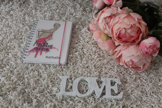 blume-pink-love-fashionblog-meinpersönlicher-kalender-gestalten