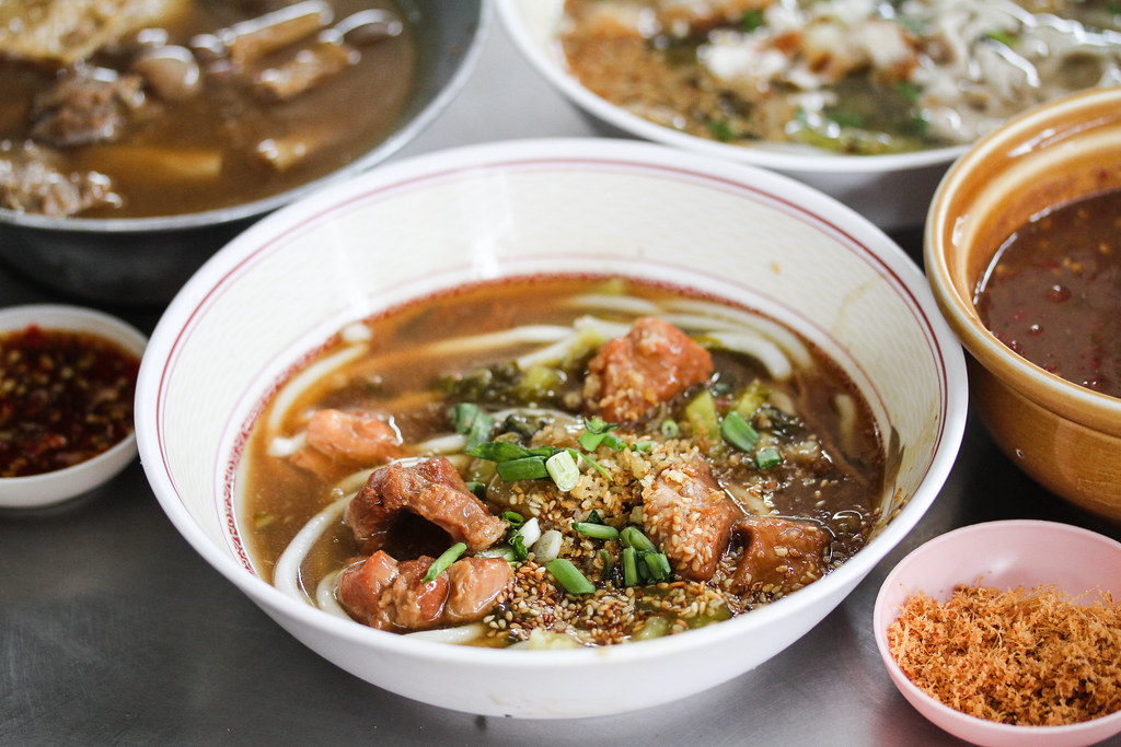 Bangkok Food Part 2: Hainanese rice noodles