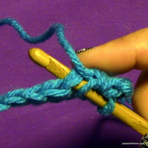 Stitchopedia-Crochet-Getting-Started-Half-Double-Crochet-Step-2