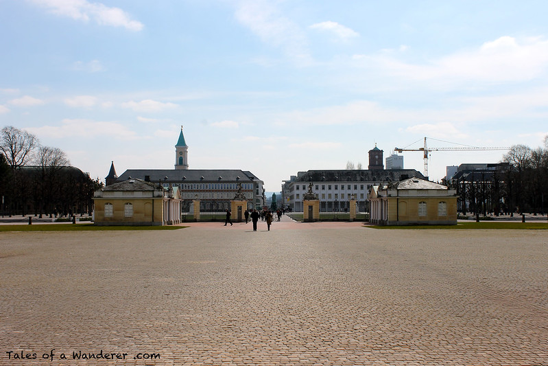 KARLSRUHE - Karlsruher Schloss