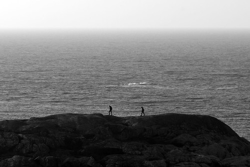 ocean sea sky people white mist black nature göteborg walking grey sweden gothenburg wave cliffs adventure sverige archipelago skärgård canonef24105mmf4lisusm öckerö hyppeln canoneos7d