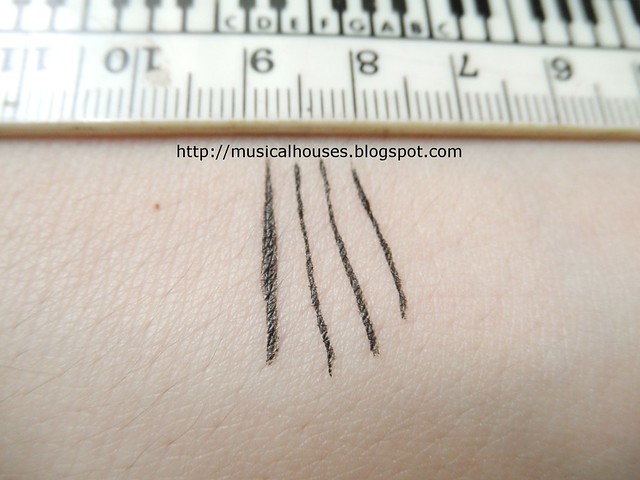 StarLash Perfect Touch Eyeliner Swatch