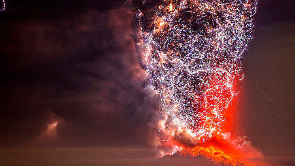 Lightning over a volcanic eruption in Chile aka Hell on Earth | Kevin ...