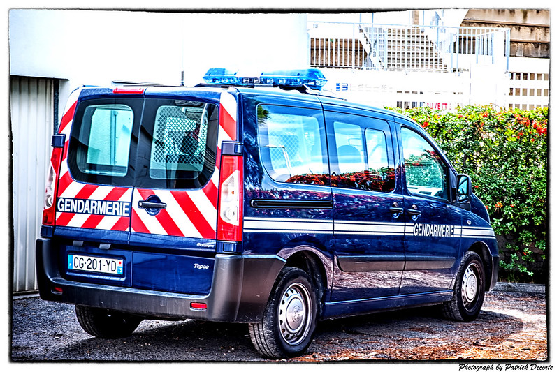 Gendarmerie Nationale française 15297187672_875ca595fe_c