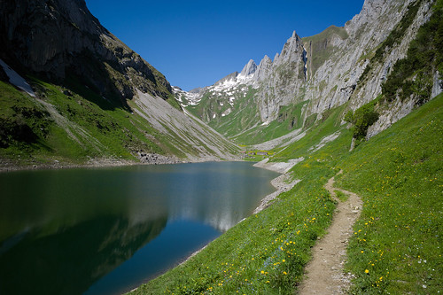 blue green nature landscape schweiz switzerland europe suisse 28mm rangefinder trail svizzera mountainlake bergsee appenzell wanderung m9 wanderweg alpstein 2014 appenzellerland svizra bollenwees elmaritm fälensee appenzellinnerrhoden messsucher 140607 fählensee ©toniv leicam9 hikung l1016655