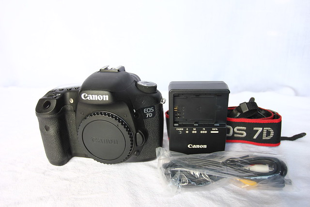 Canon 7D, lens 24-105mm L USM F4  code UA, flash Canon 320 EX