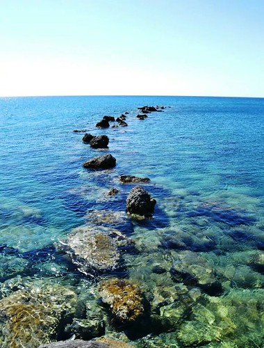 sea water island mare creta crete rocce acqua trasparente isola scogli orizzonte ierapetra pelodacqua