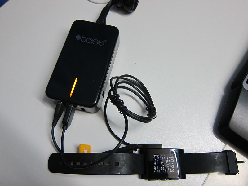 Bolse 40W (5V/8A) 5-Port USB Wall/Desktop Charger - Charging