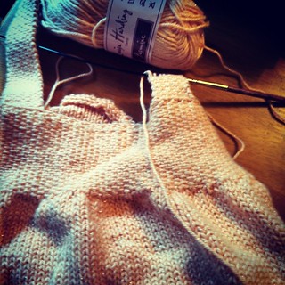 This second strap has been calling to be finished for far too long. MUST finish and gift before she turns 2, lol #knitterproblems #knitstagram #instaknit #handknit #dress #babyknits #louisaharding #yarn #knitting