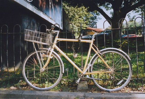 Bicycle at Maison d'Etre