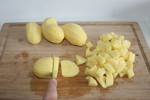 23 - Kartoffeln würfeln / Dice potatoes