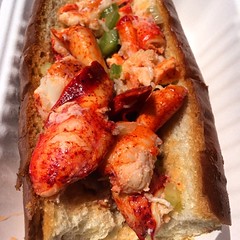 Lobstah roll #foodporn #nofilter #lobsterroll #treasureisland #sf #foodtruck