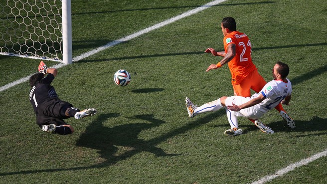 140623_NED_v_CHI_2_0_Memphis_Depay_scores_second_HD