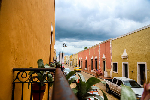 city cloud clouds mexico restaurant historic chichen itza