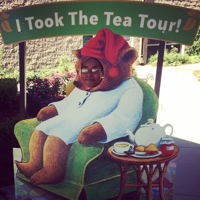 I took the #tea tour and learned a lot. I'm so happy I got to do this. Guess who is in a good mood with a new favorite tea flavor? #celestialseasonings #boulder #travelgram