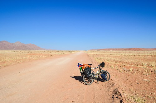 D707, between the Tiras mountains and the Namib desert