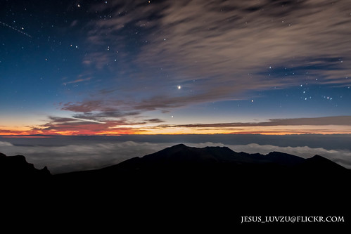 clouds sunrise stars hawaii maui haleakalanationalpark canon70d tnclivenature