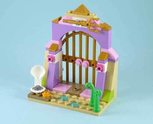 LEGO Disney Princess 41050 Ariel's Amazing Treasures 13